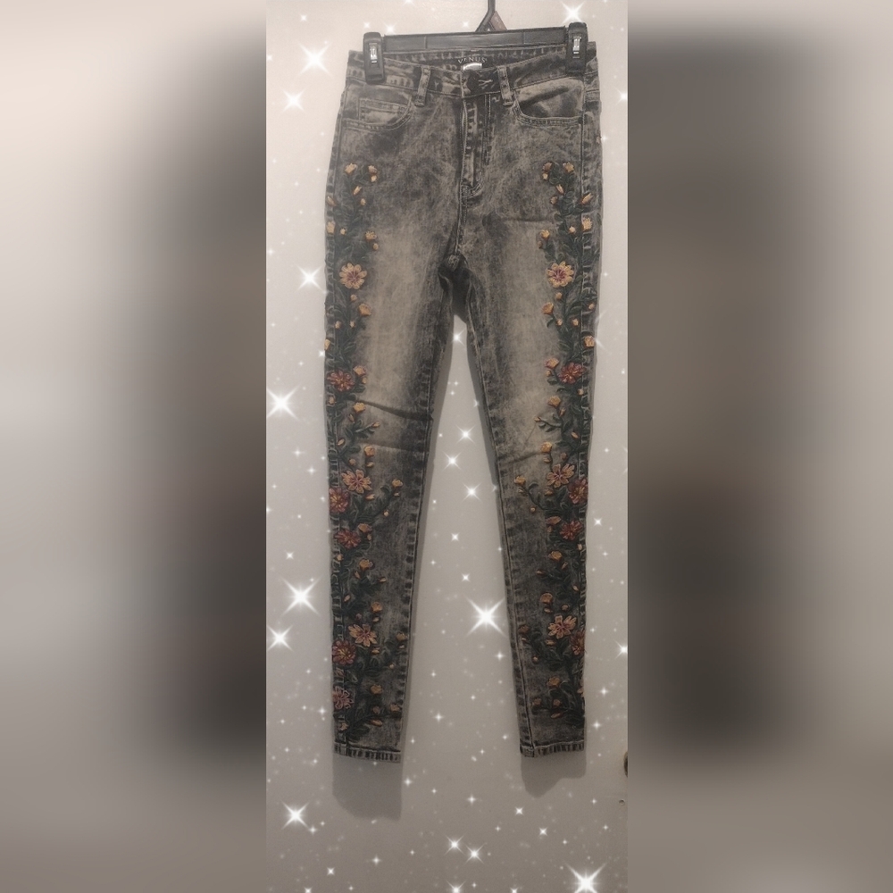 Floral Embroidered Gray Jeans